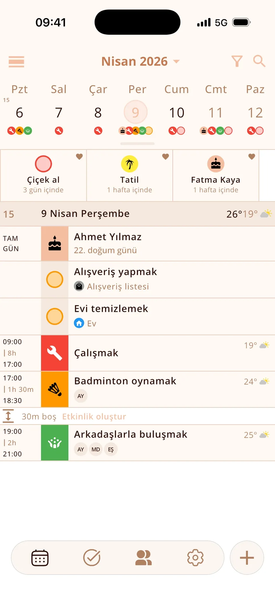Miracal takviminin en üstündeki geri sayım kartları: Çiçek al, Tatil, Fatma Kaya