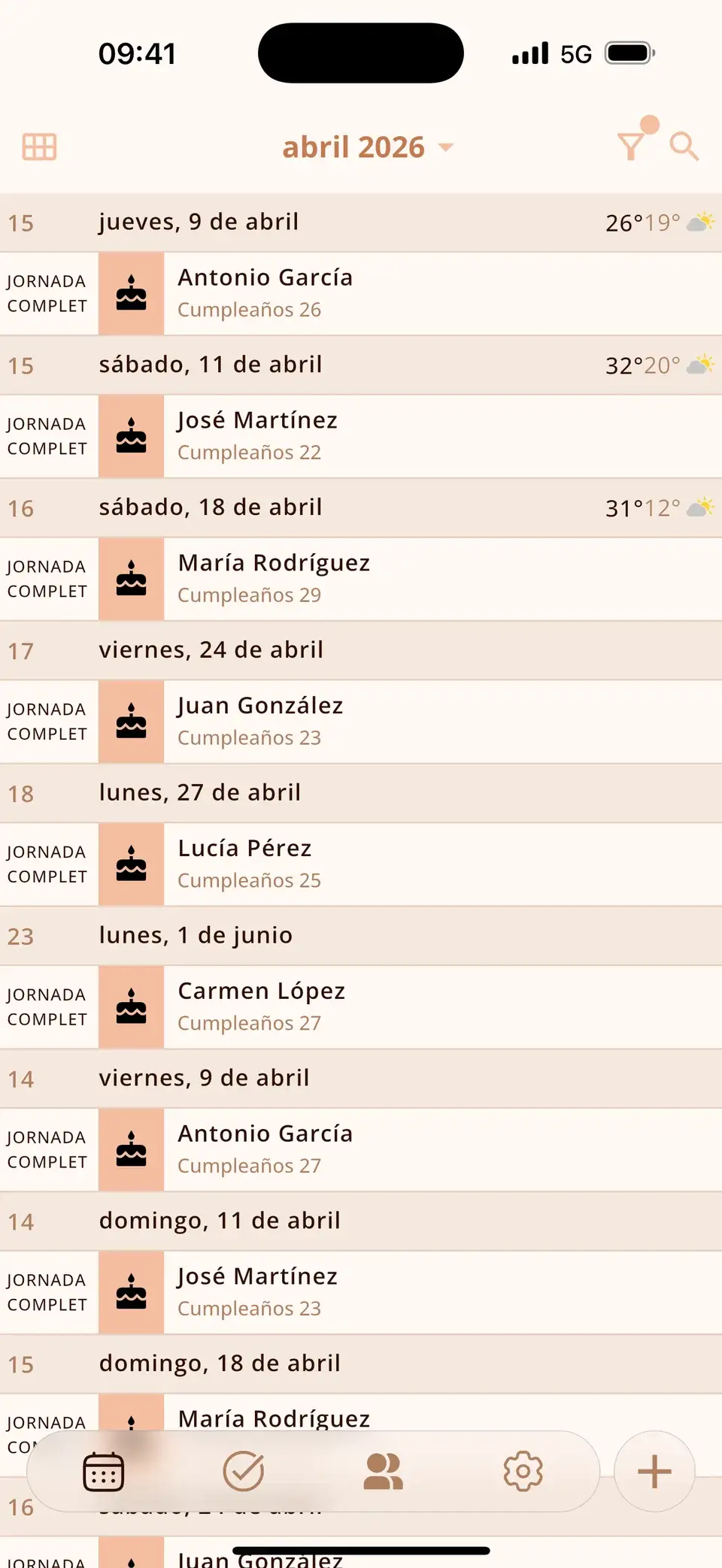 Días del calendario de Miracal con cumpleaños de contactos y los años que cumplen